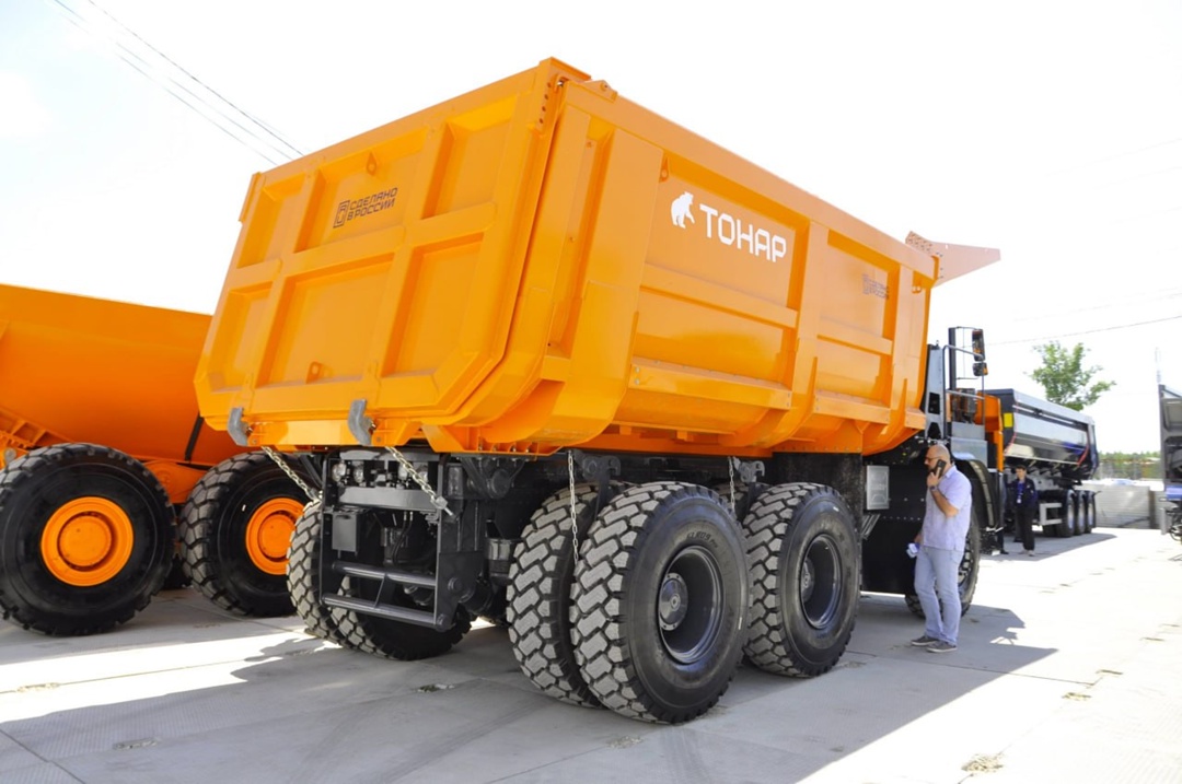 "Зверь на 55 тонн" сделан из нашей стали! А вы бы рискнули прокатиться?