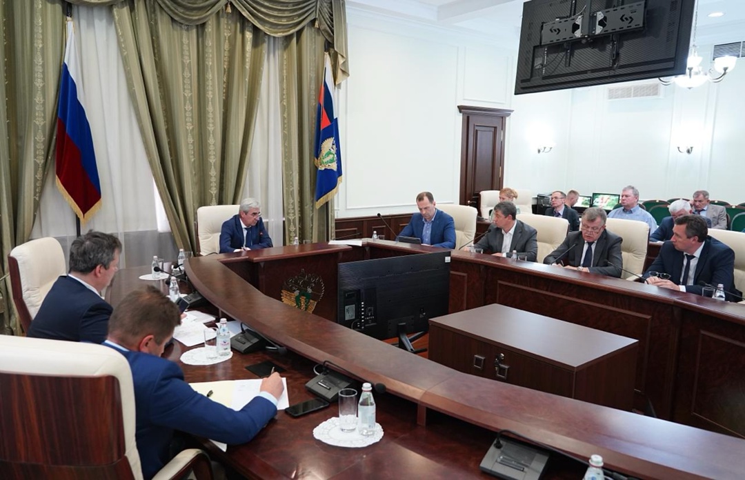 В Ростехнадзоре прошло оперативное совещание под председательством Руководителя Службы Александра Трембицкого