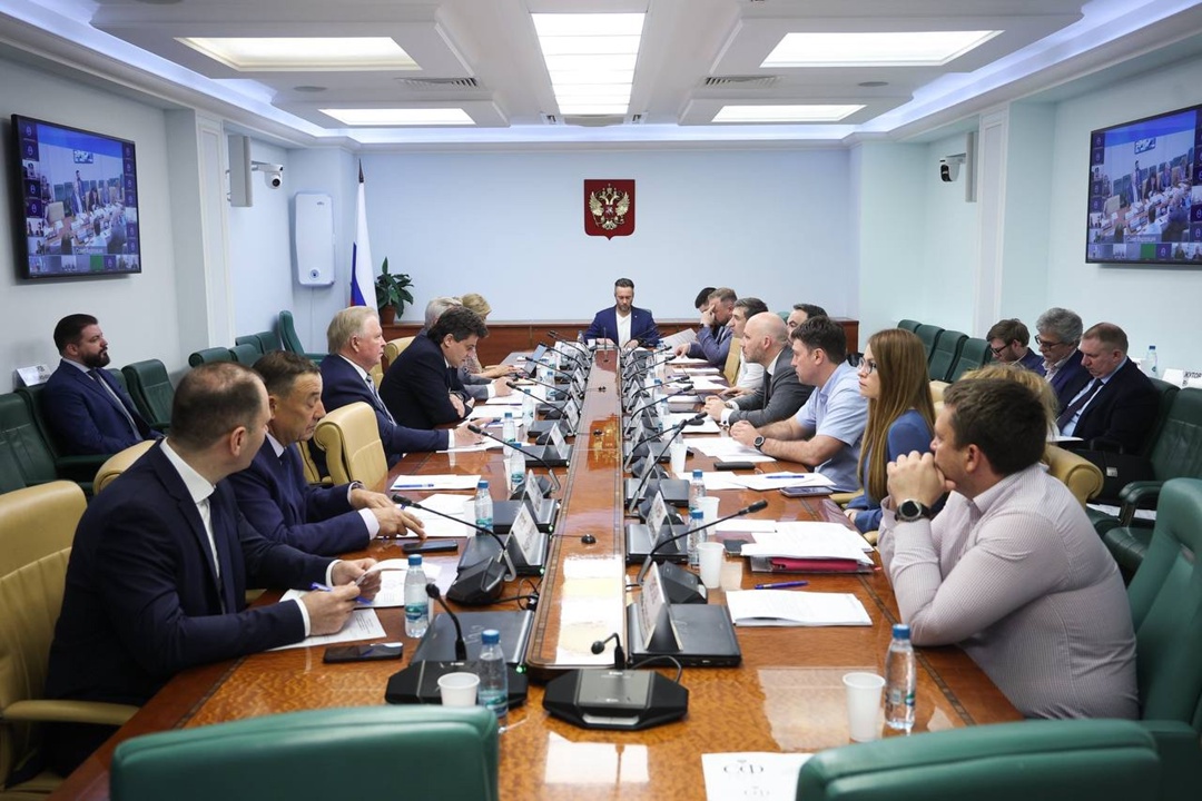 Актуальные вопросы проведения ОСС в многоквартирных домах обсудили в Совете Федерации РФ