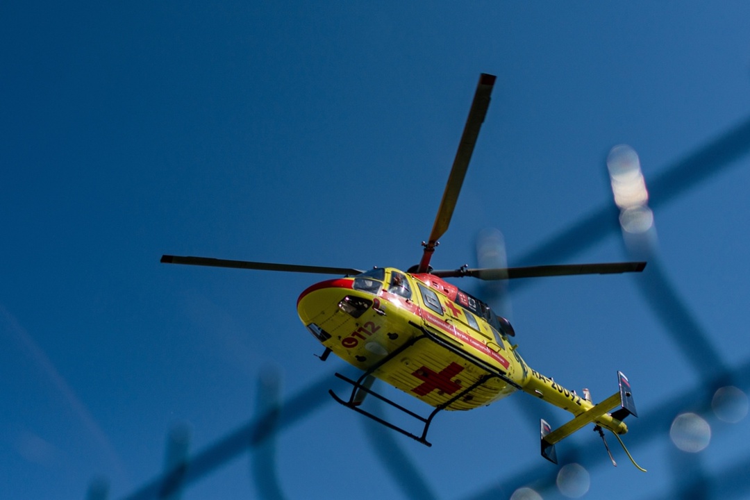 Красота, которая спасает мир Вертолеты Ансат Санитарной авиации Ростеха несут службу в различных регионах России, в том числе в приграничных точках