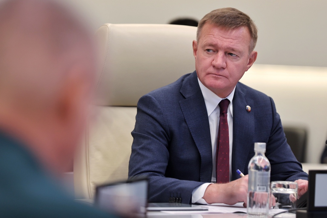 Виталий Савельев провел заседание правительственной комиссии для координации работ по ликвидации последствий чрезвычайной ситуации, вызванной крушением…