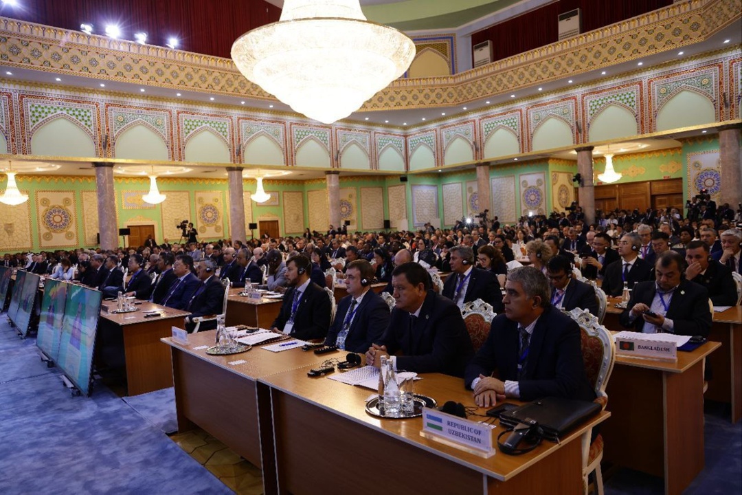 Древнейшее подледное озеро и мониторинг вечной мерзлоты. Александр Козлов принял участие в международной конференции по сохранению ледников