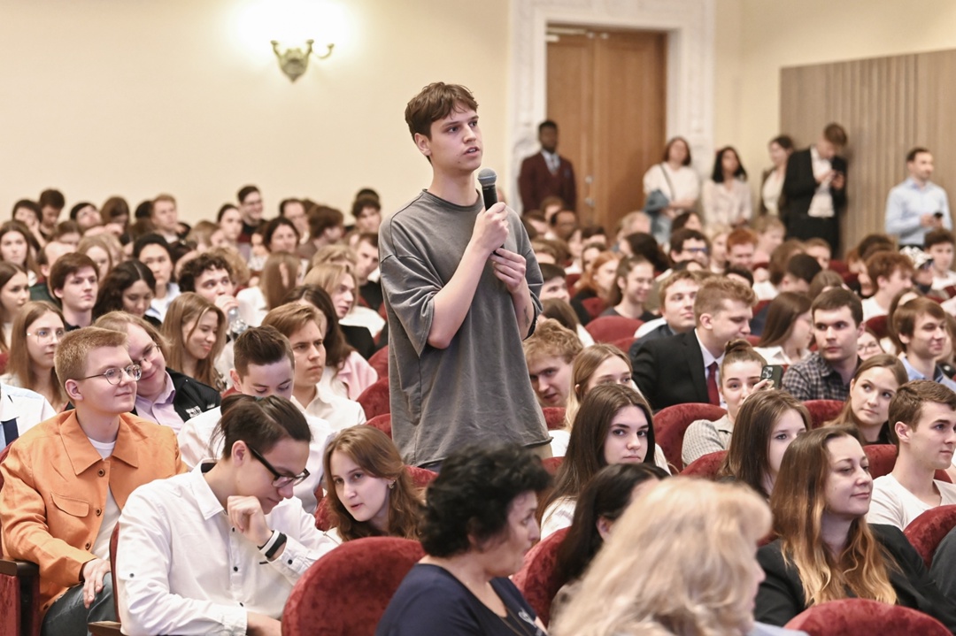 Антон Силуанов рассказал студентам Финансового университета о роли государственных финансов в современной экономике