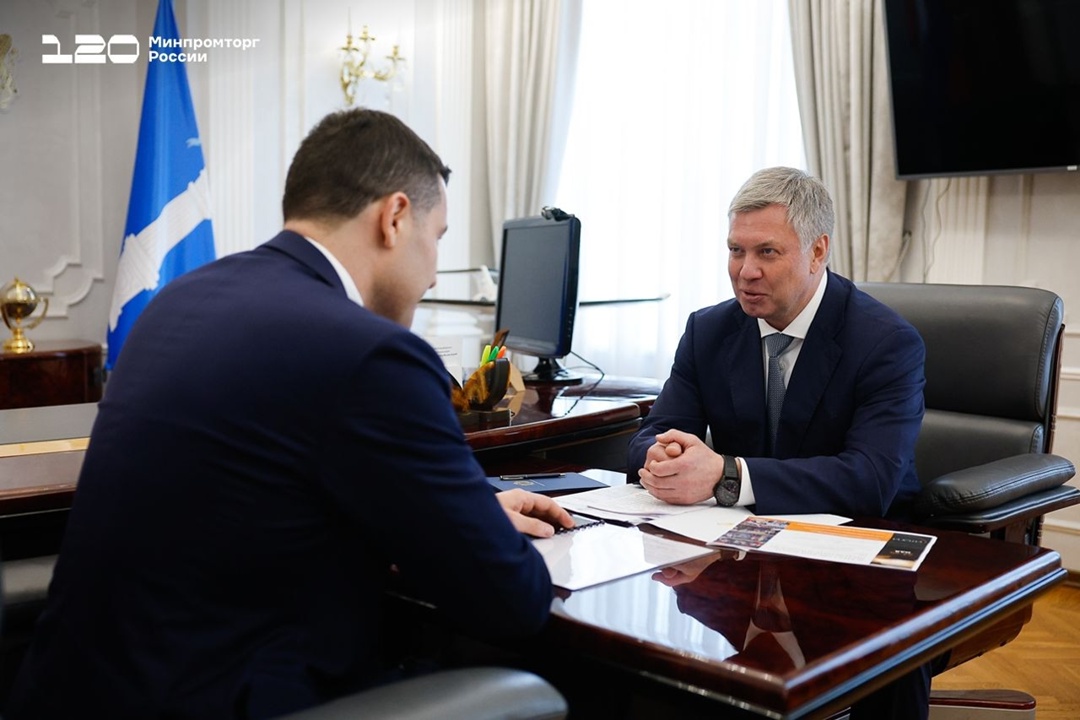 Антон Алиханов и Алексей Русских обсудили развитие промышленности Ульяновской области