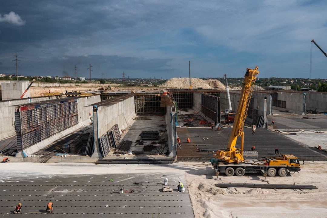 Глава Минстроя России Ирек Файзуллин прибыл в Севастополь с рабочим визитом и посетил знаковые объекты региона