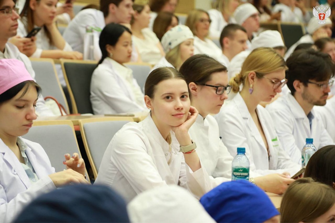 Михаил Мурашко: Студентам необходимо участвовать в научных разработках для медицины