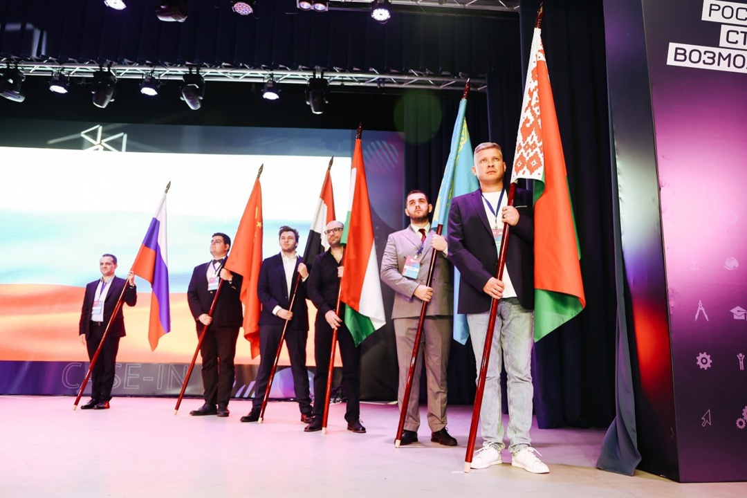 Александр Новак: Инженерный чемпионат CASE-IN – часть государственной политики поддержки кадров