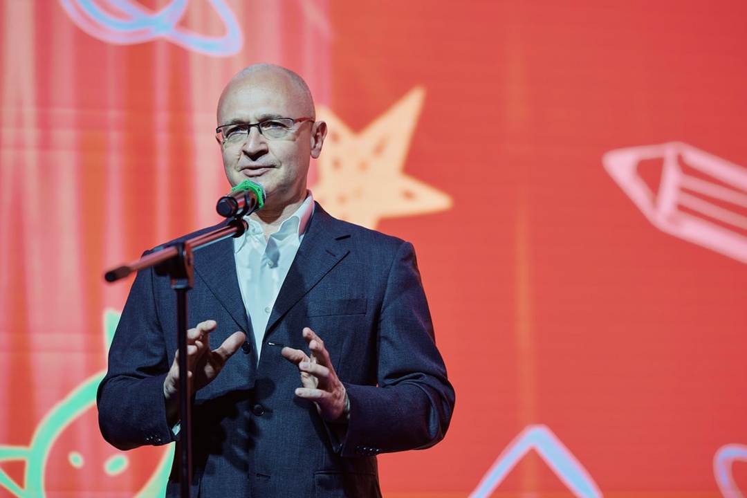 Первый заместитель руководителя администрации Президента России Сергей Кириенко и вице-премьер Дмитрий Чернышенко наградили победителей I Всероссийской премии…