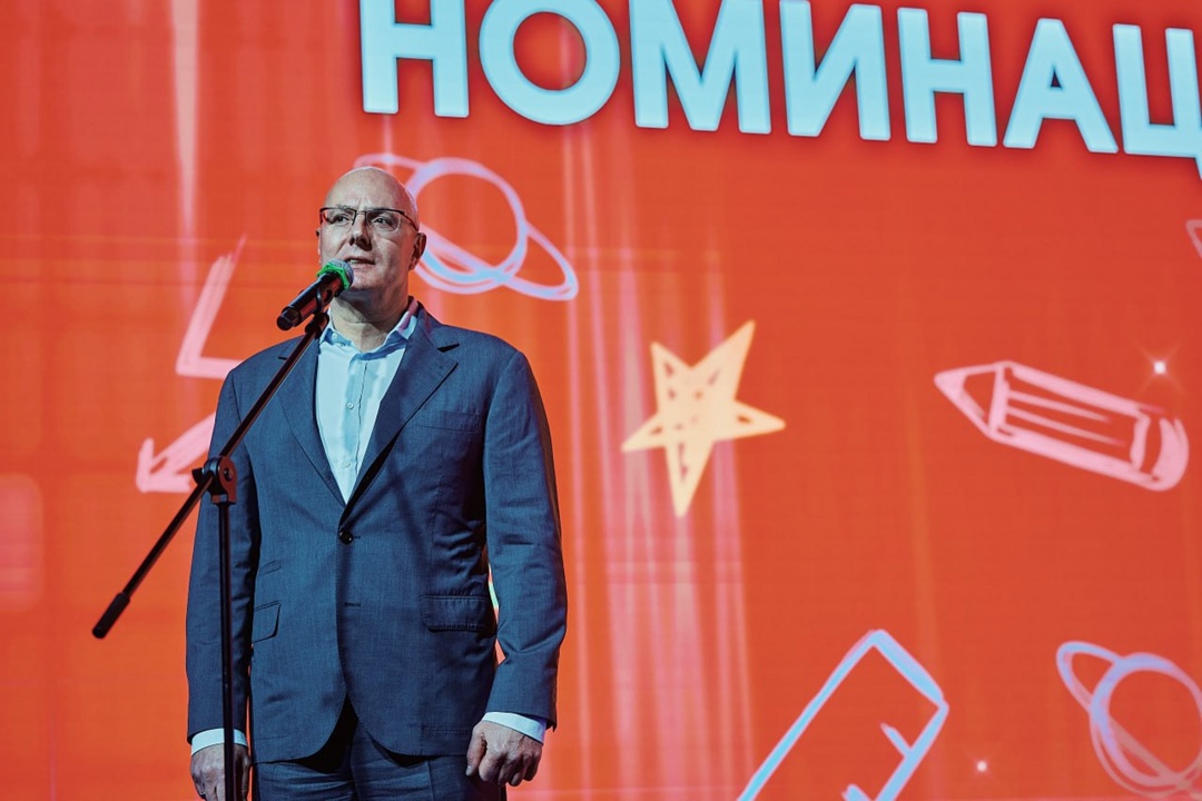 Первый заместитель руководителя администрации Президента России Сергей Кириенко и вице-премьер Дмитрий Чернышенко наградили победителей I Всероссийской премии…