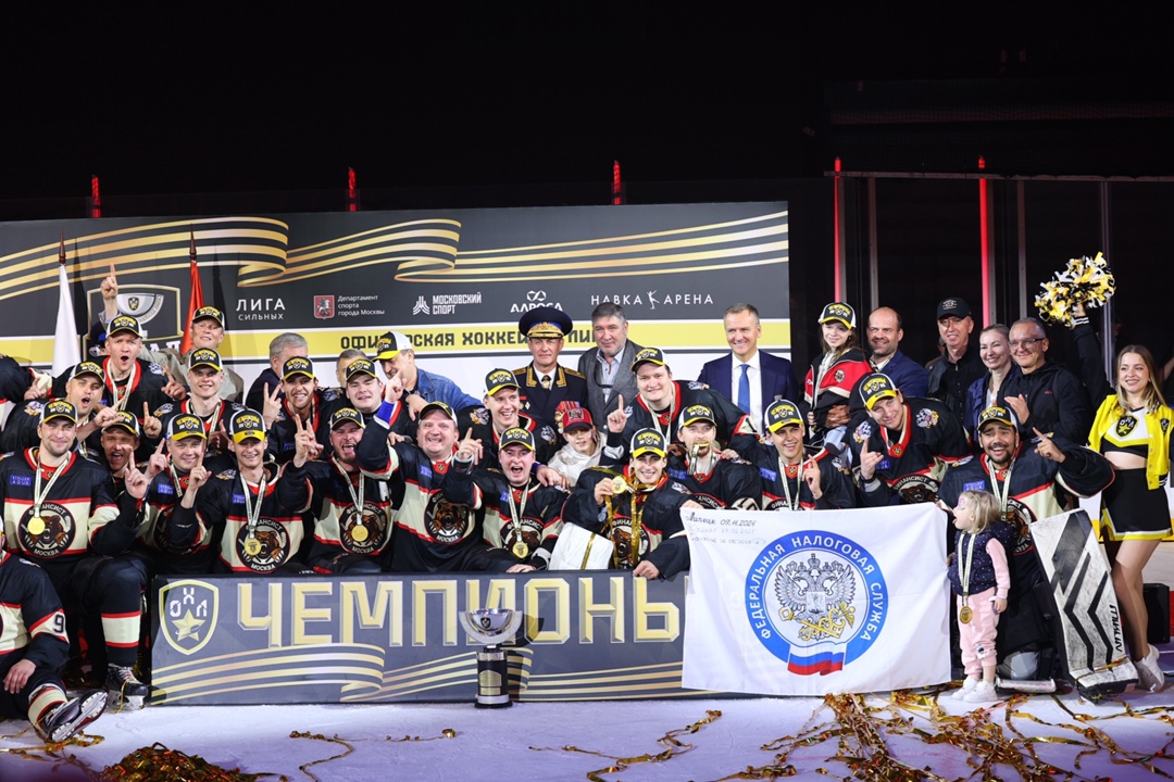 Команда "Финансист" одержала победу в Офицерской Хоккейной Лиге