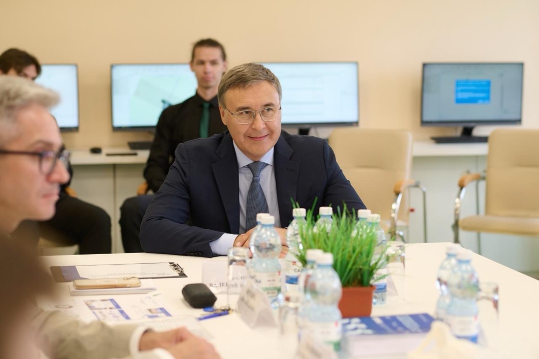 Глава Минобрнауки Валерий Фальков ознакомился с инфраструктурой Саровского физико-технического института НИЯУ МИФИ