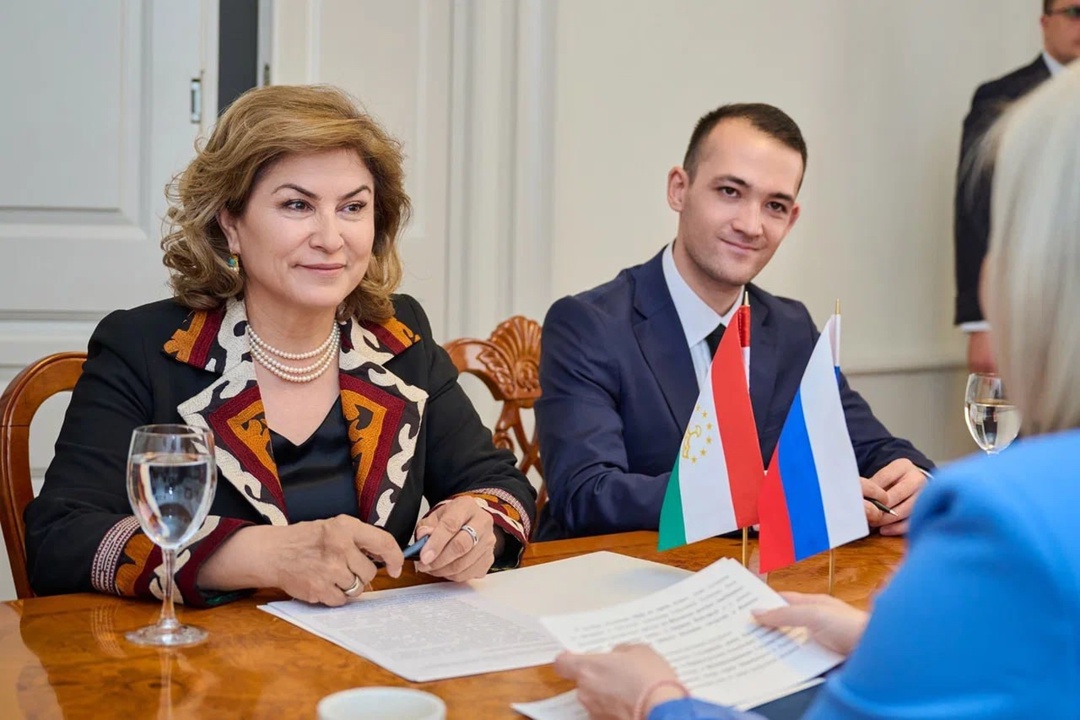 Ольга Любимова и Матлубахон Сатториен обсудили культурное взаимодействие России и Таджикистана