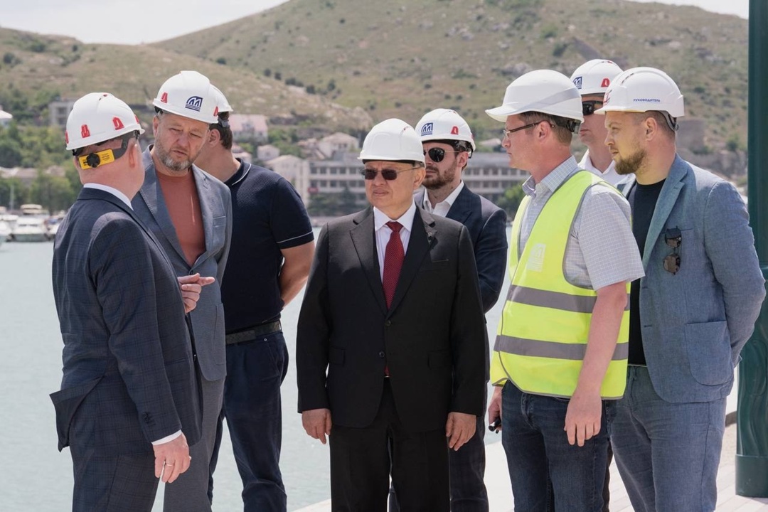 В ходе рабочего визита в Севастополь Глава Минстроя России Ирек Файзуллин ознакомился с развитием системы берегоукрепления и реконструкции набережных в…