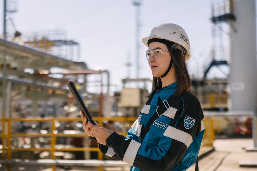 Первый понедельник долгожданного лета начинаем со специалистом по промышленной безопасности и охране труда управления «Татнефтегазпереработка» Региной…