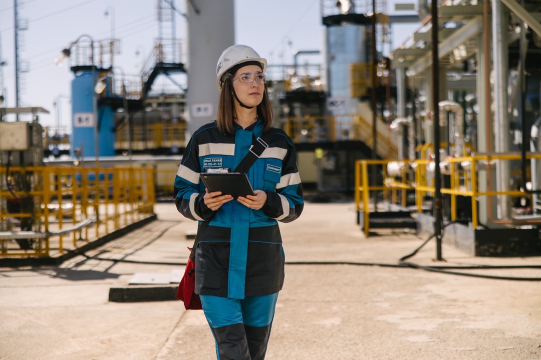 Первый понедельник долгожданного лета начинаем со специалистом по промышленной безопасности и охране труда управления «Татнефтегазпереработка» Региной…