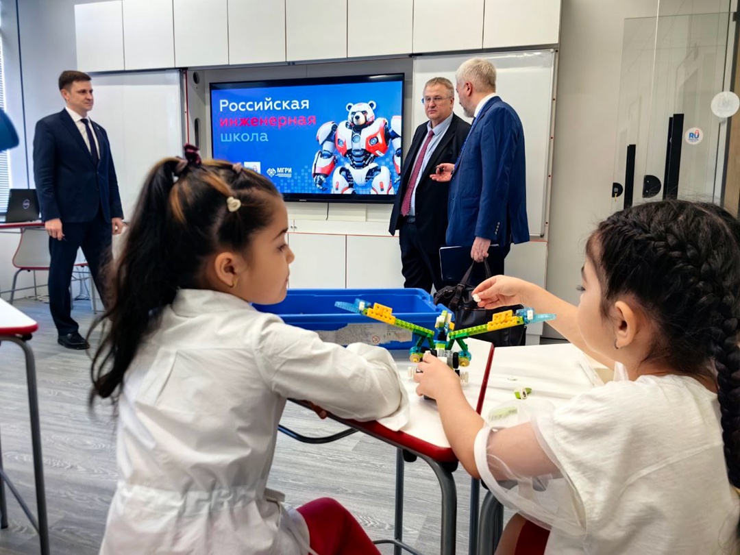 Алексей Оверчук открыл обновленный Русский дом в Душанбе