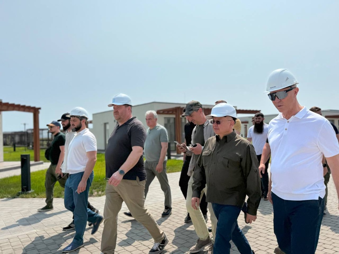 Министр строительства и ЖКХ РФ Ирек Файзуллин совместно с Главой Херсонской области Владимиром Сальдо проверил ход строительства филиала арт-кластера «Таврида»