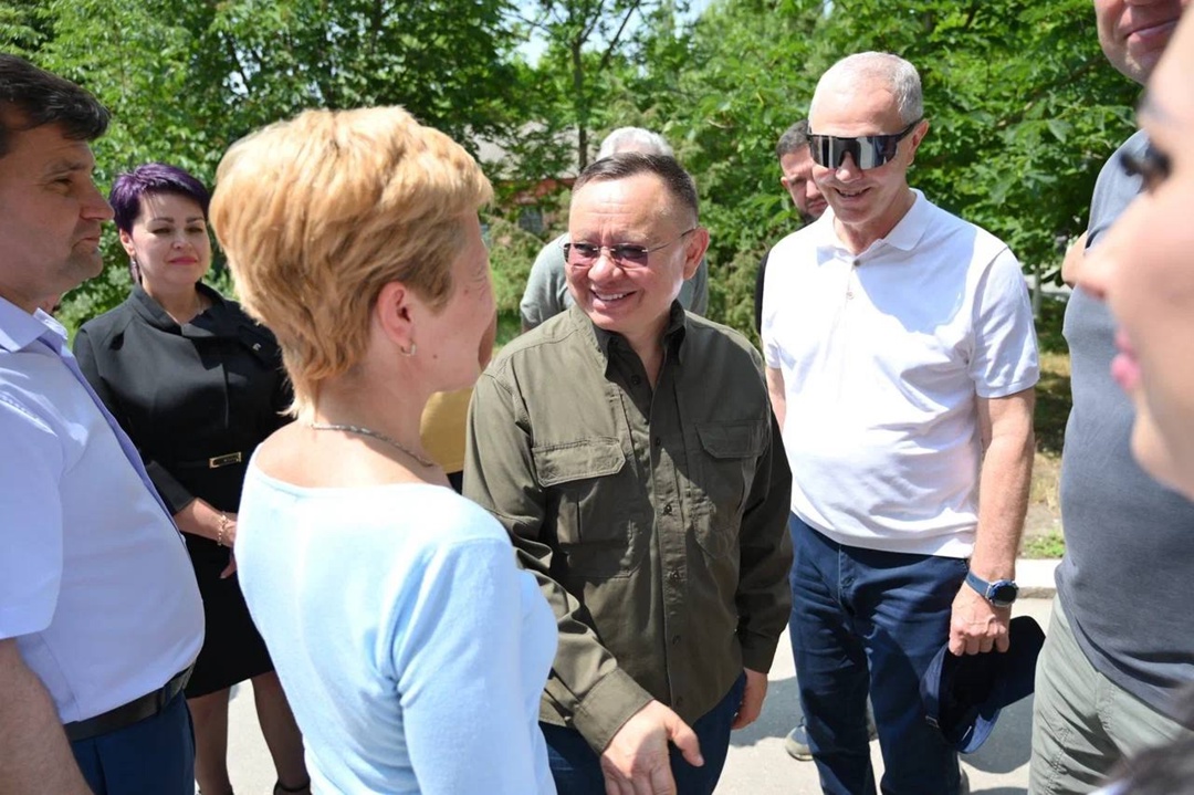 В рамках рабочей поездки в Херсонскую область Министр строительства и ЖКХ РФ ознакомился с ходом капитального ремонта Генической центральной районной больницы