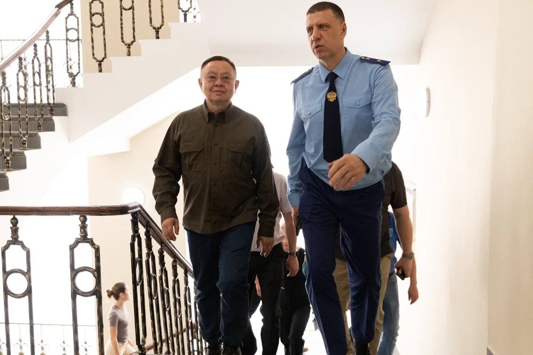 Глава Минстроя России посетил здание Генеральной Прокуратуры Запорожской области в Мелитополе