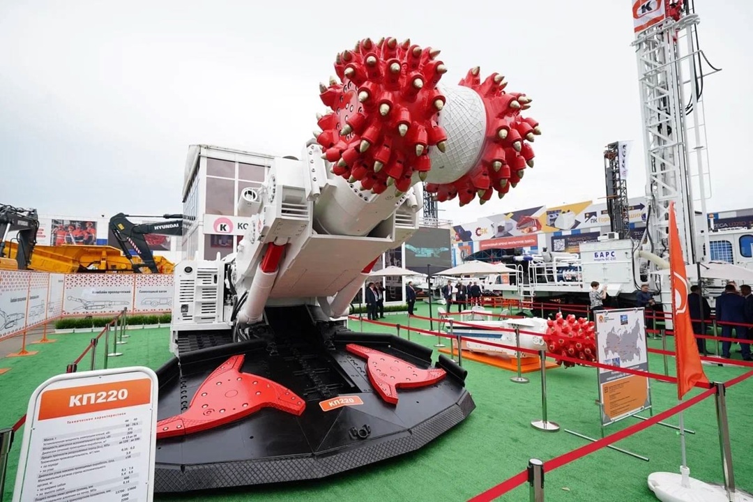 Сотрудники Управления по надзору в угольной промышленности Ростехнадзора 4 июня 2025 года приняли участие в XXXIII Международной выставке технологий горных…