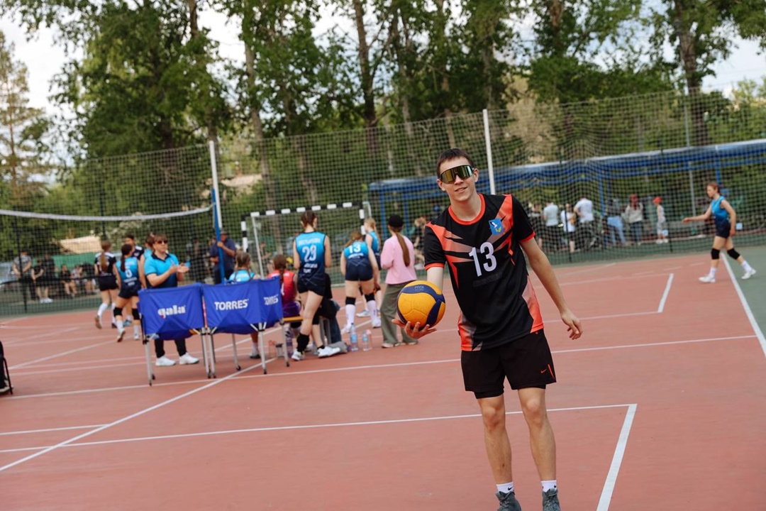 В селе Тамбовка Амурской области открыли стадион «Урожай» после капитального ремонта и реконструкции, проведенных в рамках проекта «Газпром — детям»