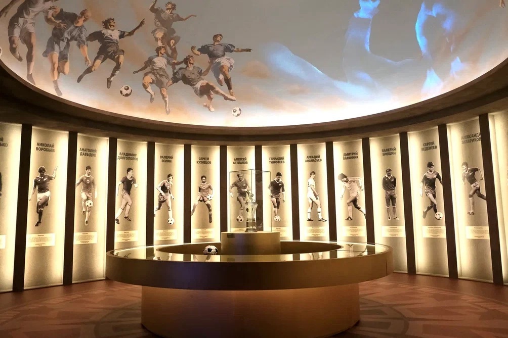 «Зенит» и Петербург. Первые сто лет любви