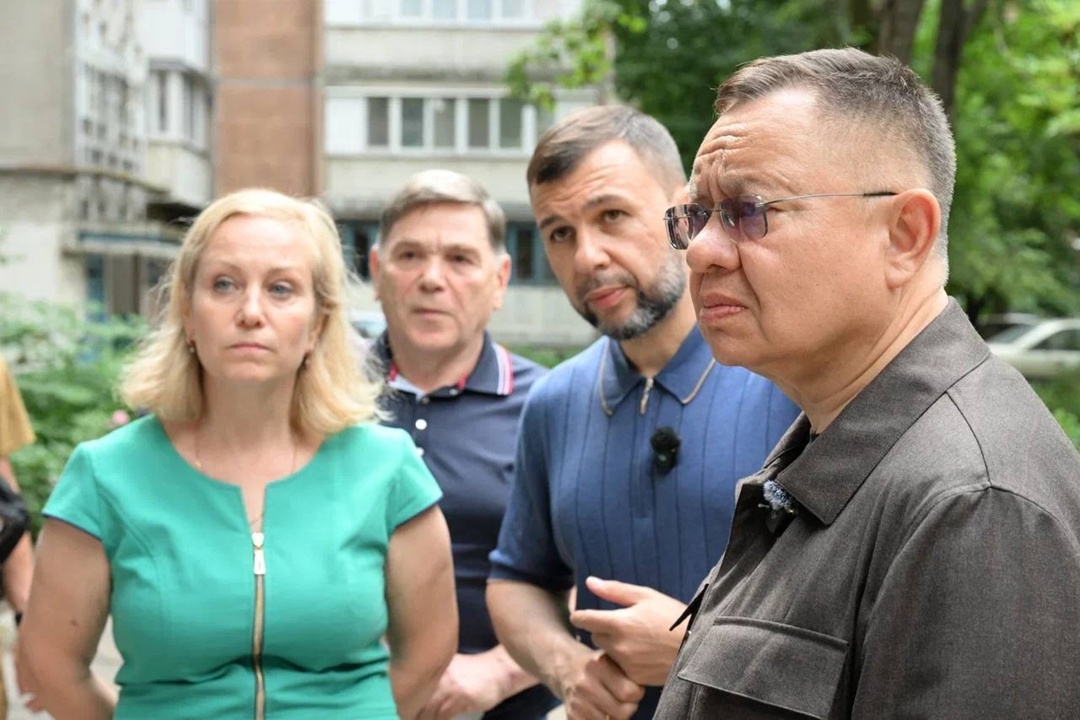 В рамках рабочей поездки в ДНР Глава Минстроя России Ирек Файзуллин совместно с Главой ДНР Денисом Пушилиным посетил прифронтовые районы Донецкой Народной…
