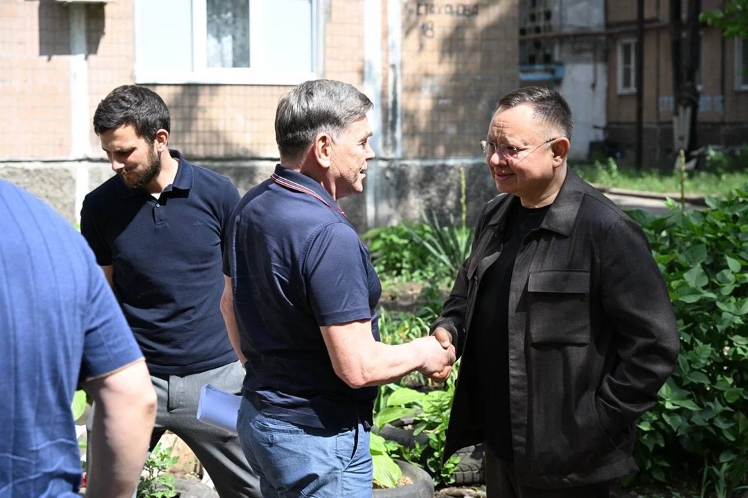 В рамках рабочей поездки в ДНР Глава Минстроя России Ирек Файзуллин совместно с Главой ДНР Денисом Пушилиным посетил прифронтовые районы Донецкой Народной…