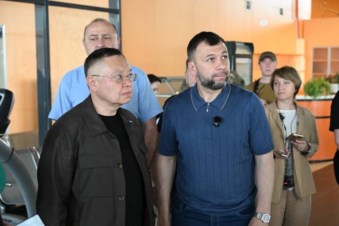 Глава Минстроя России Ирек Файзуллин и Глава ДНР Денис Пушилин осмотрели оздоровительный комплекс «Петровский» в Донецке