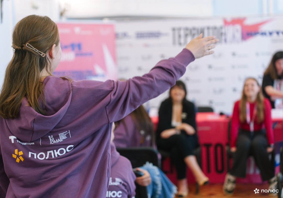 С сегодняшнего дня целую неделю на всех главных сценах столицы Иркутской области гремит и собирает аплодисменты II фестиваль «Территория. Иркутск»!