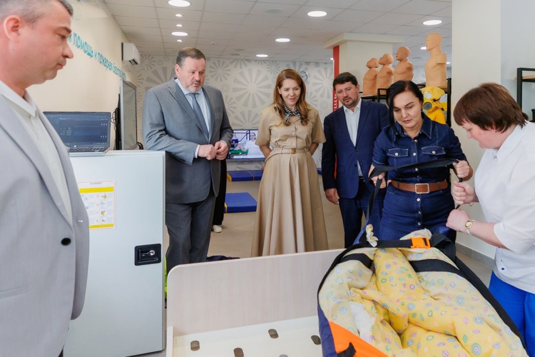 Глава Минтруда Антон Котяков в преддверии Дня социального работника посетил Московский научно-практический геронтопсихиатрический центр