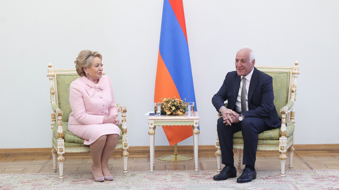 В Ереване состоялась встреча Председателя Совета Федерации Валентины Матвиенко и Президента Республики Армения Ваагна Хачатуряна