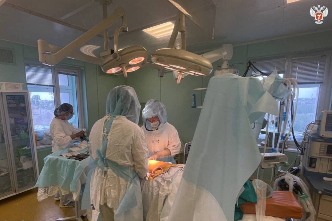 Архангельские травматологи поставили на ноги 75-летнюю пациентку с переломом шейки бедра