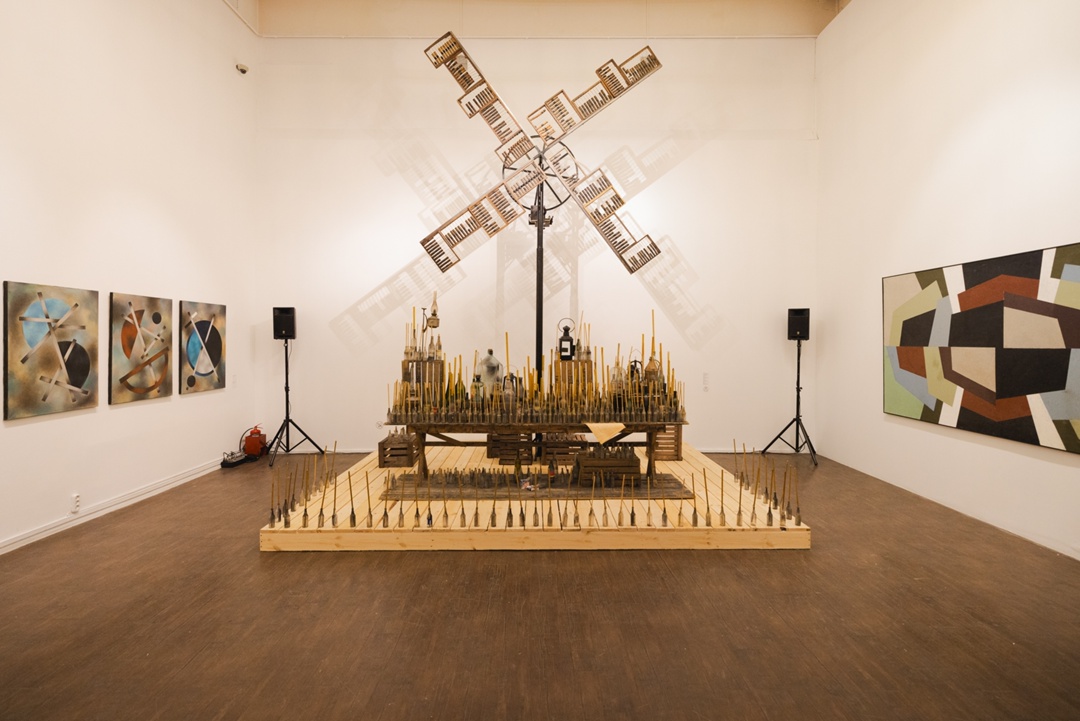 При поддержке компании «НОВАТЭК» в Московском музее современного искусства 3 июня открылась выставка Бориса Мессерера «Калейдоскоп времени».