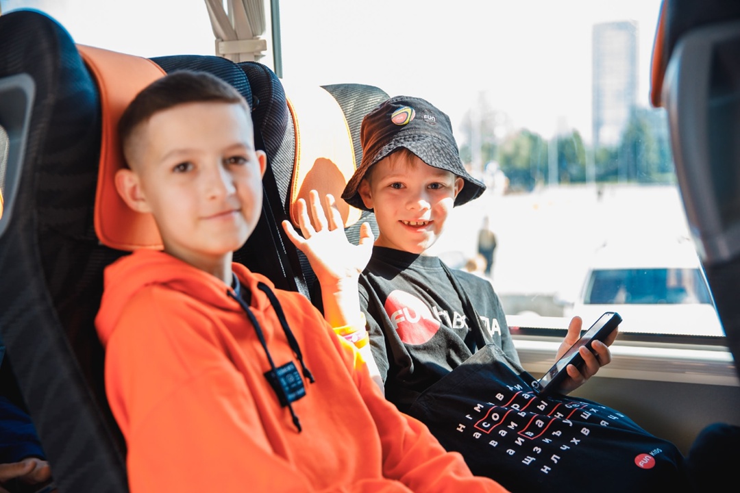 Более 2500 наших ребят отдохнут в лагерях и санаториях!