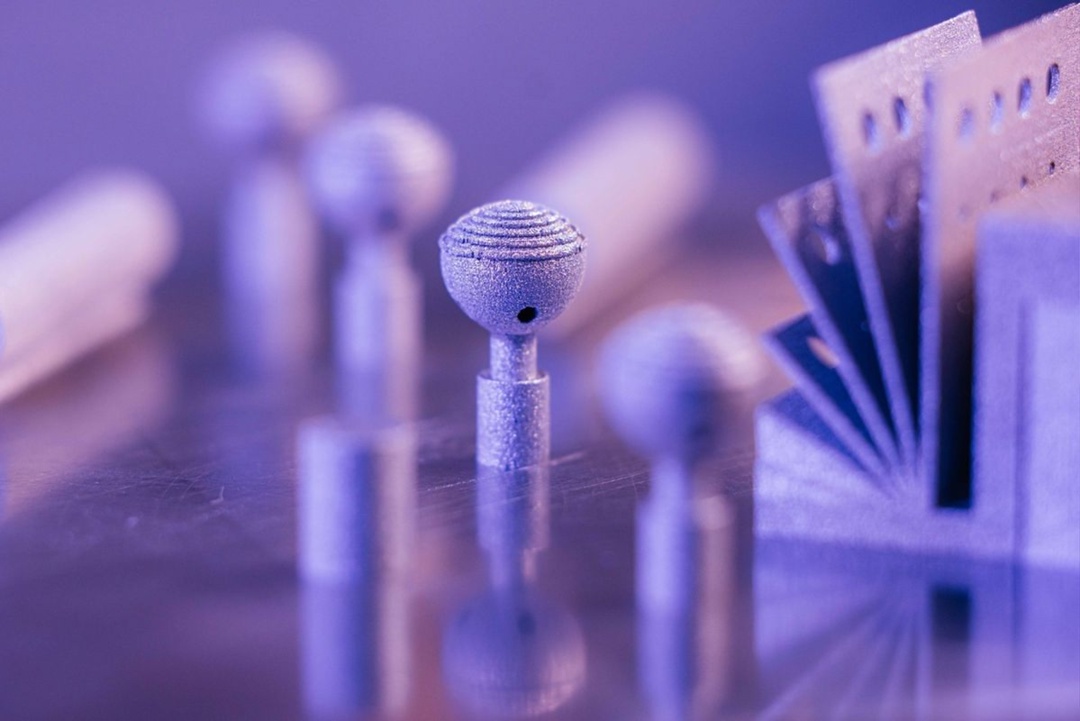 Специалисты Центра аддитивных технологий, созданного при поддержке Росатома в Томском политехническом университете, изготовили первую партию металлической…