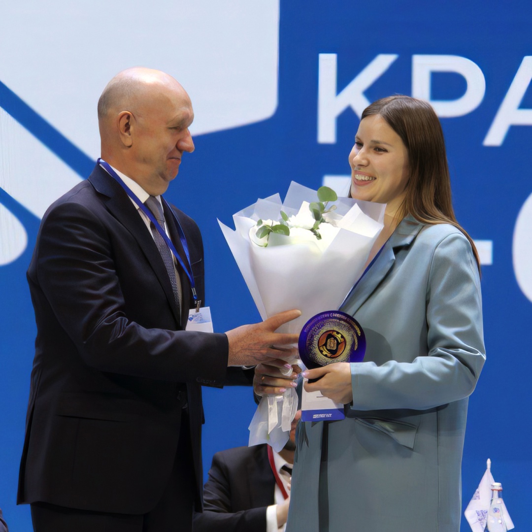 Наши сотрудники — лучшие! Поздравляем Марину Булову, менеджера отдела по охране труда и промышленной безопасности БоАЗа, с победой в турнире «Три смены Сибири»