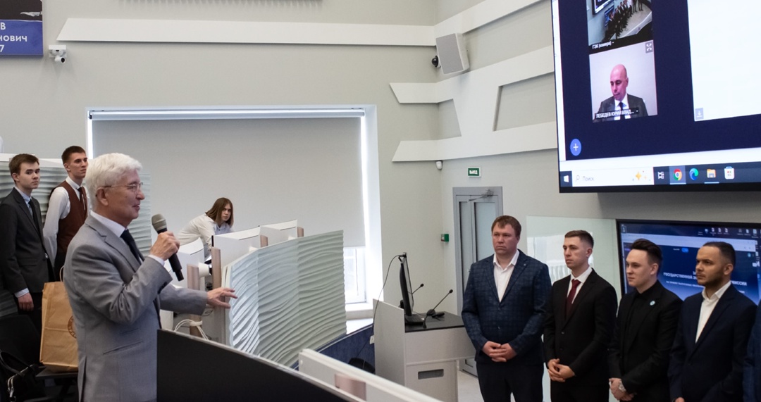 Работники компании «Газпром переработка Благовещенск» успешно защитили магистерские диссертации