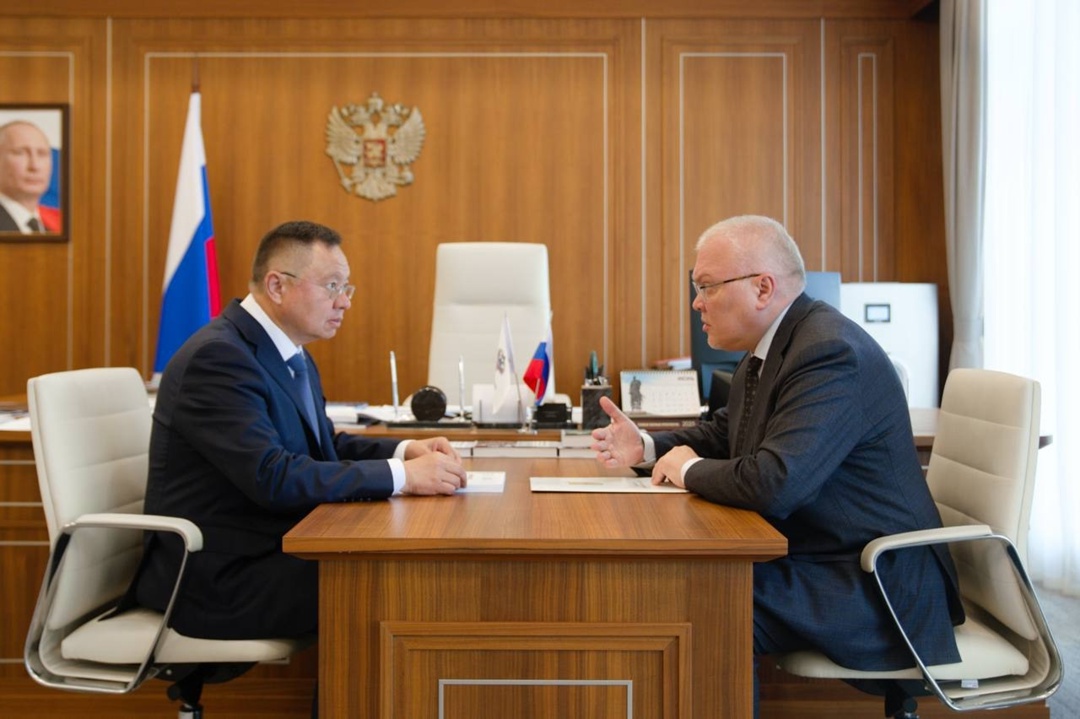 Министр строительства и ЖКХ РФ Ирек Файзуллин провел рабочую встречу с Губернатором Кировской области Александром Соколовым