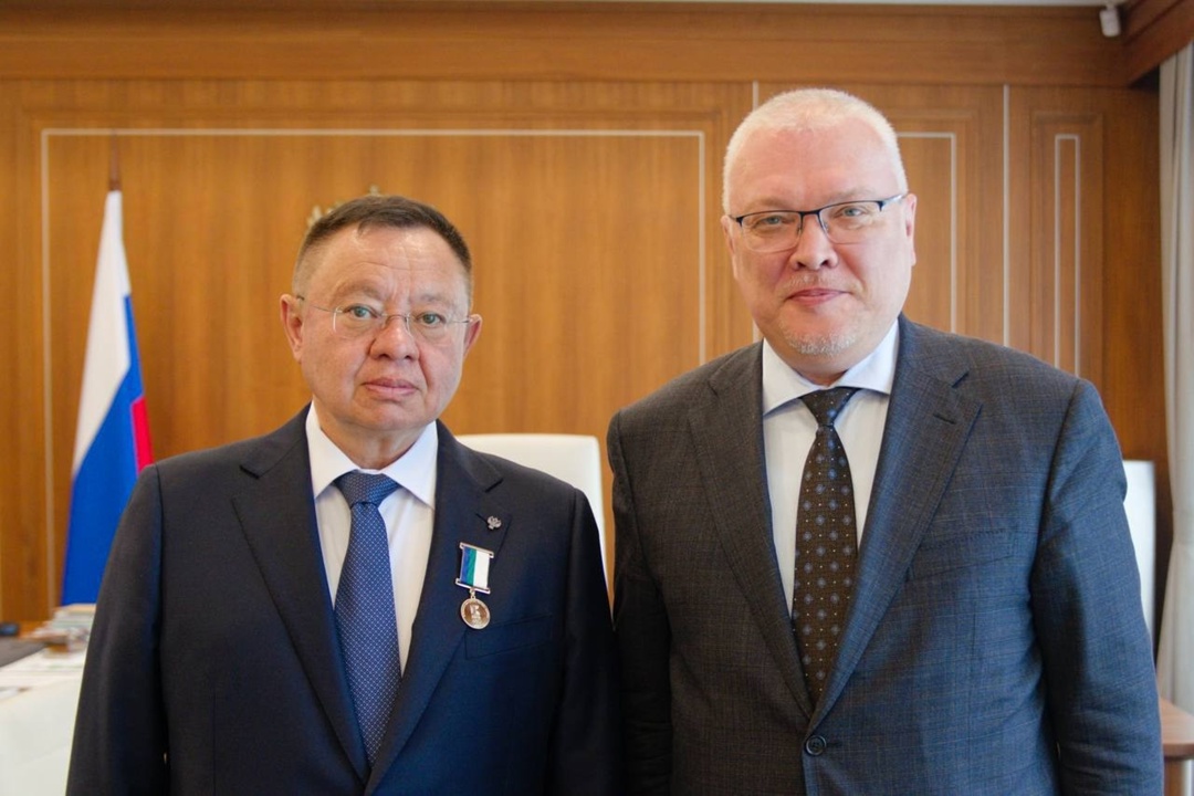 Министр строительства и ЖКХ РФ Ирек Файзуллин провел рабочую встречу с Губернатором Кировской области Александром Соколовым