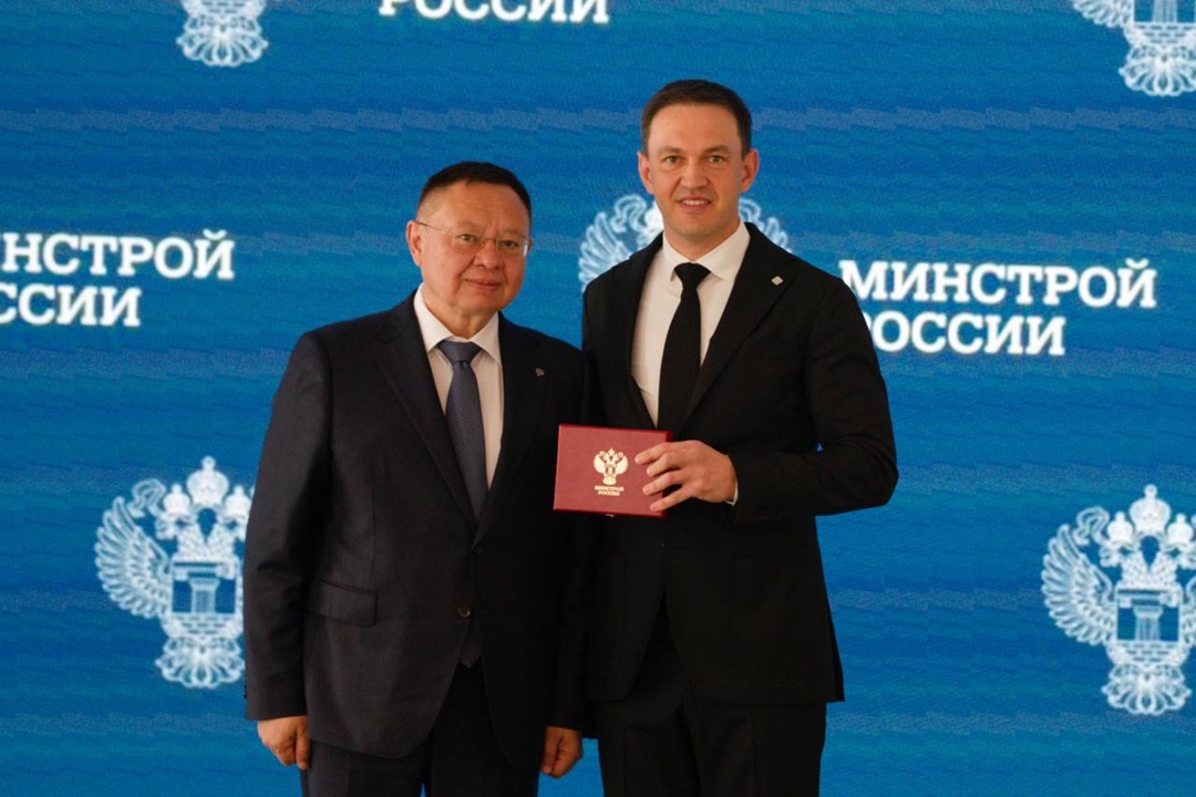 В Минстрое России прошло еженедельное оперативное совещание под председательством Министра строительства и ЖКХ РФ Ирека Файзуллина