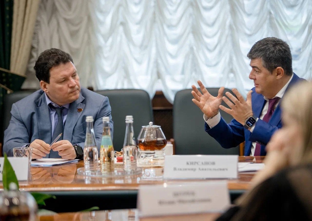 Совместили приятное с полезным — к нам на завтрак сегодня прибыли представители основных организаций инфраструктурной отрасли