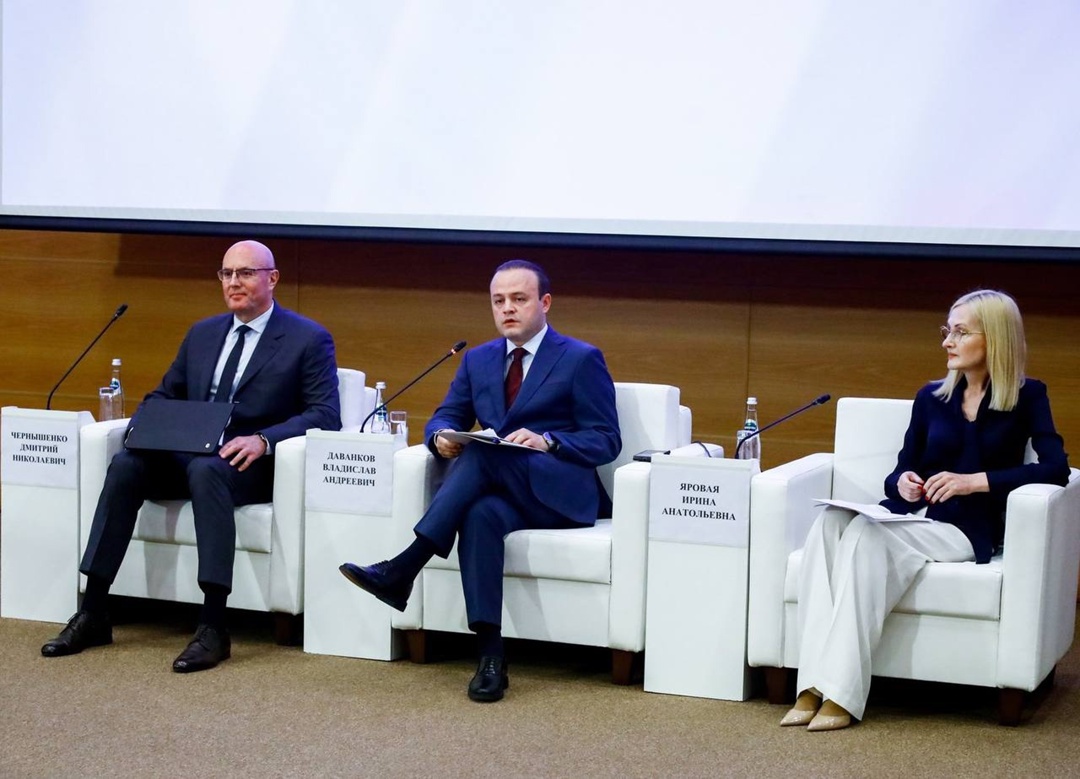 Минздрав России учел инициативы депутатов при подготовке обновленных правил оказания медпомощи детям в школе