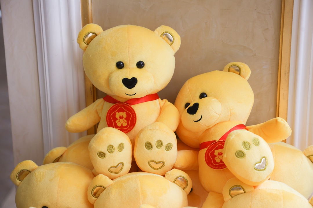 В Совете Федерации прошла торжественная церемония награждения лауреатов XV Национальной премии в сфере товаров и услуг для детей «Золотой медвежонок»