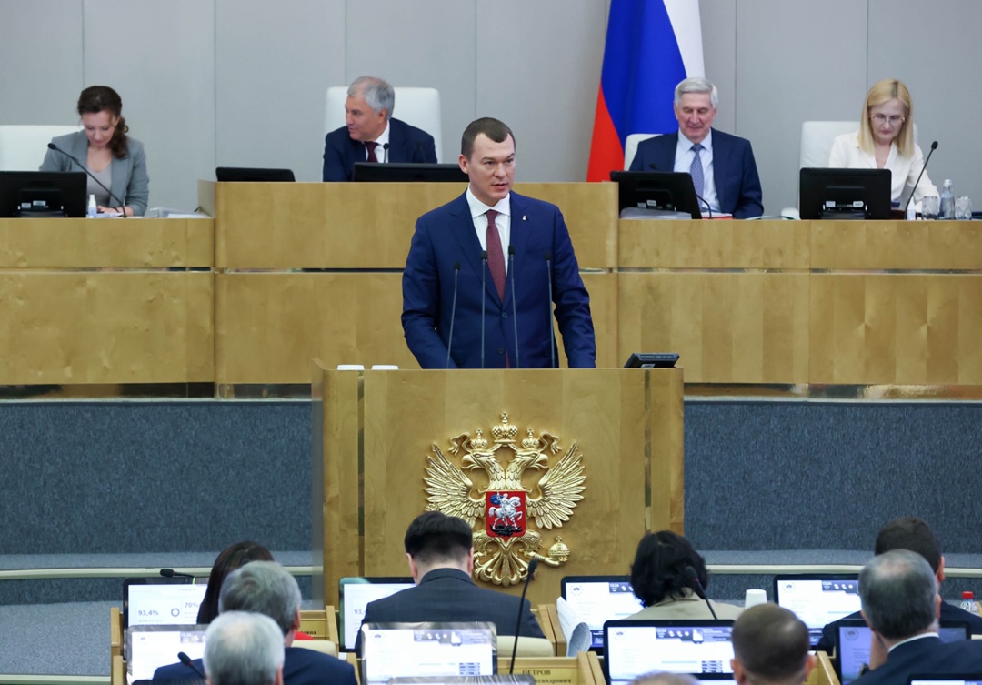 Вице-премьер Дмитрий Чернышенко выступил в Госдуме в рамках правительственного часа, посвященного охране здоровья школьников и развитию физической культуры и…