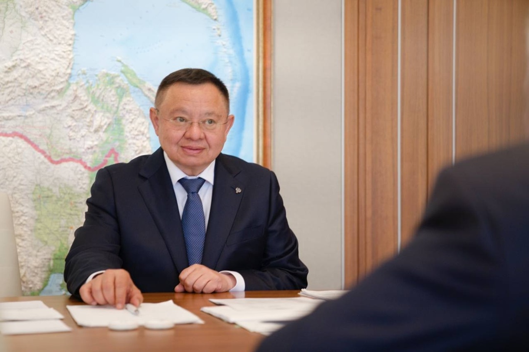 Министр строительства и ЖКХ РФ Ирек Файзуллин провел рабочую встречу с председателем Комитета Госдумы по транспорту и развитию транспортной инфраструктуры…