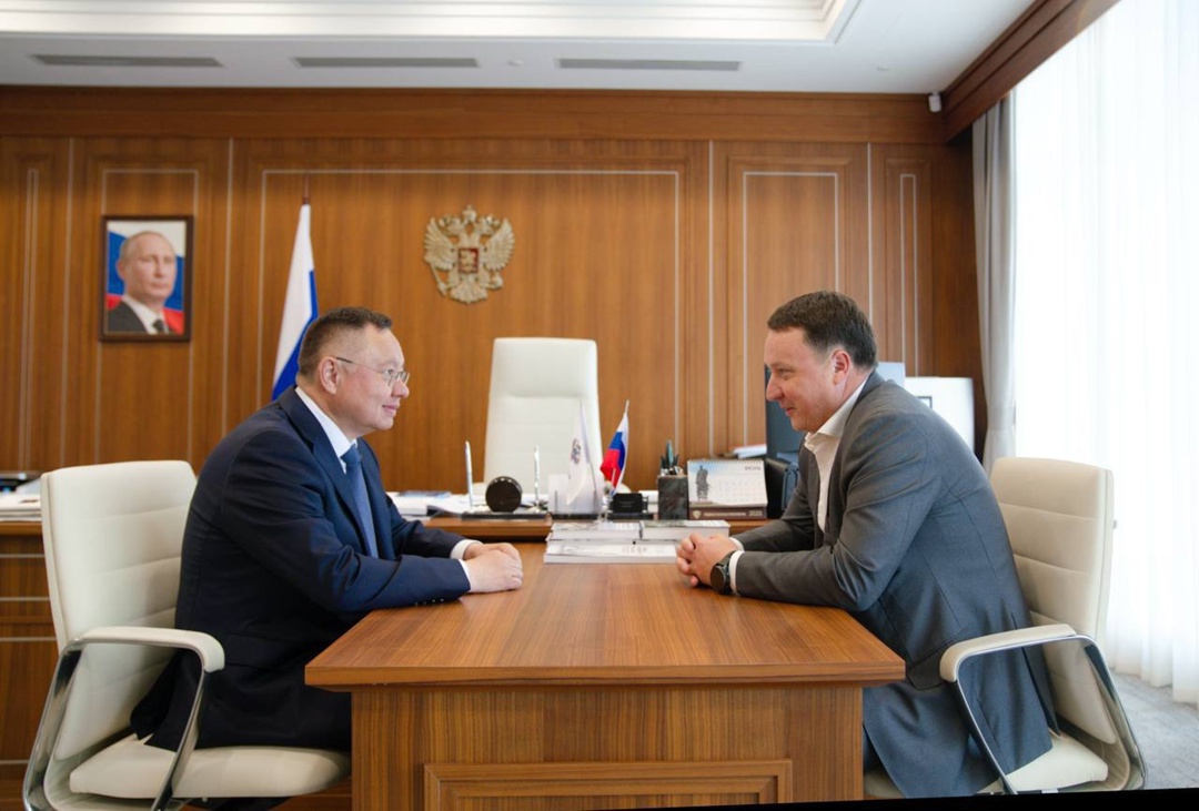 Министр строительства и ЖКХ РФ Ирек Файзуллин провел совещание по вопросам развития строительной отрасли и сферы ЖКХ Республики Татарстан