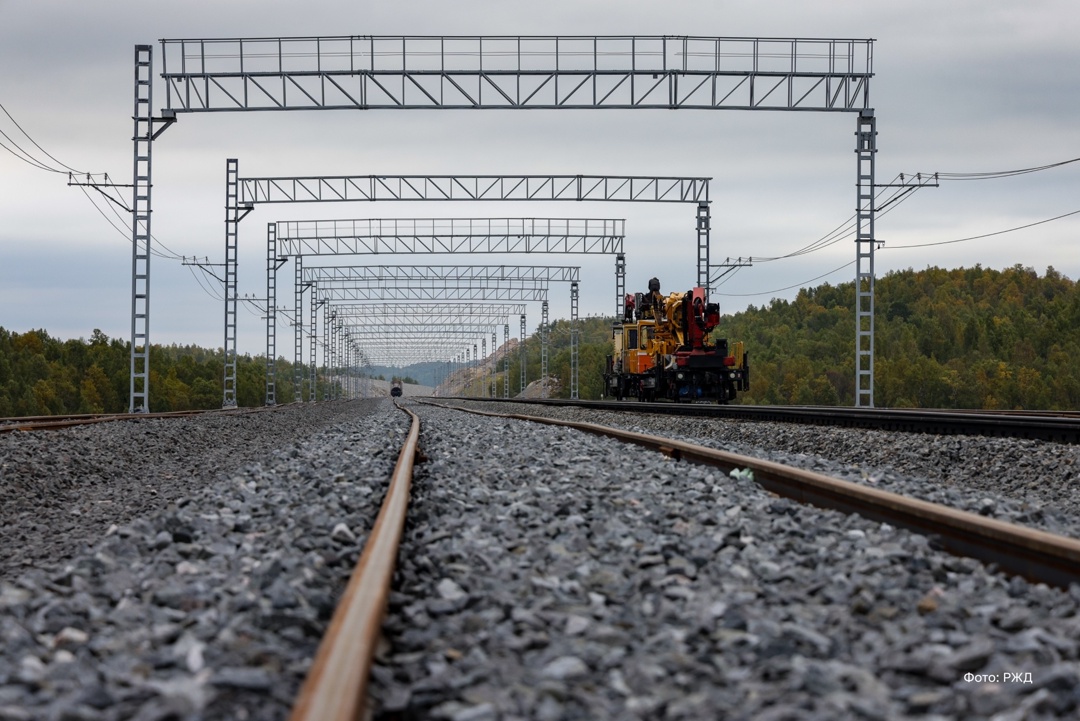 В заполярье кипит работа Речь про морской порт «Лавна», расположенный в Мурманской области