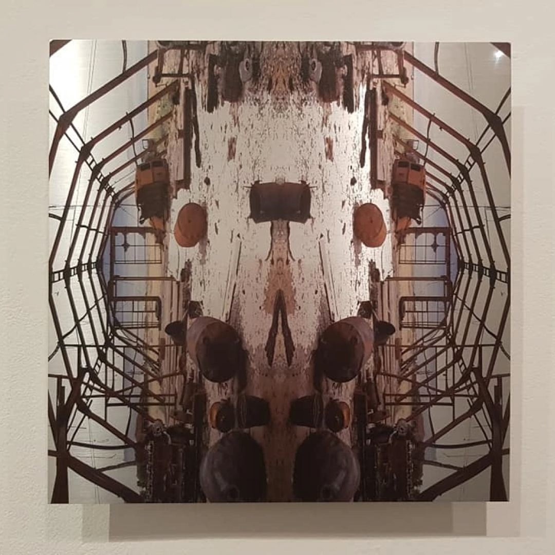 О таких, как Ольга Давыдова, говорят: «Рисовала с детства». Ее картины можно узнать с первого взгляда