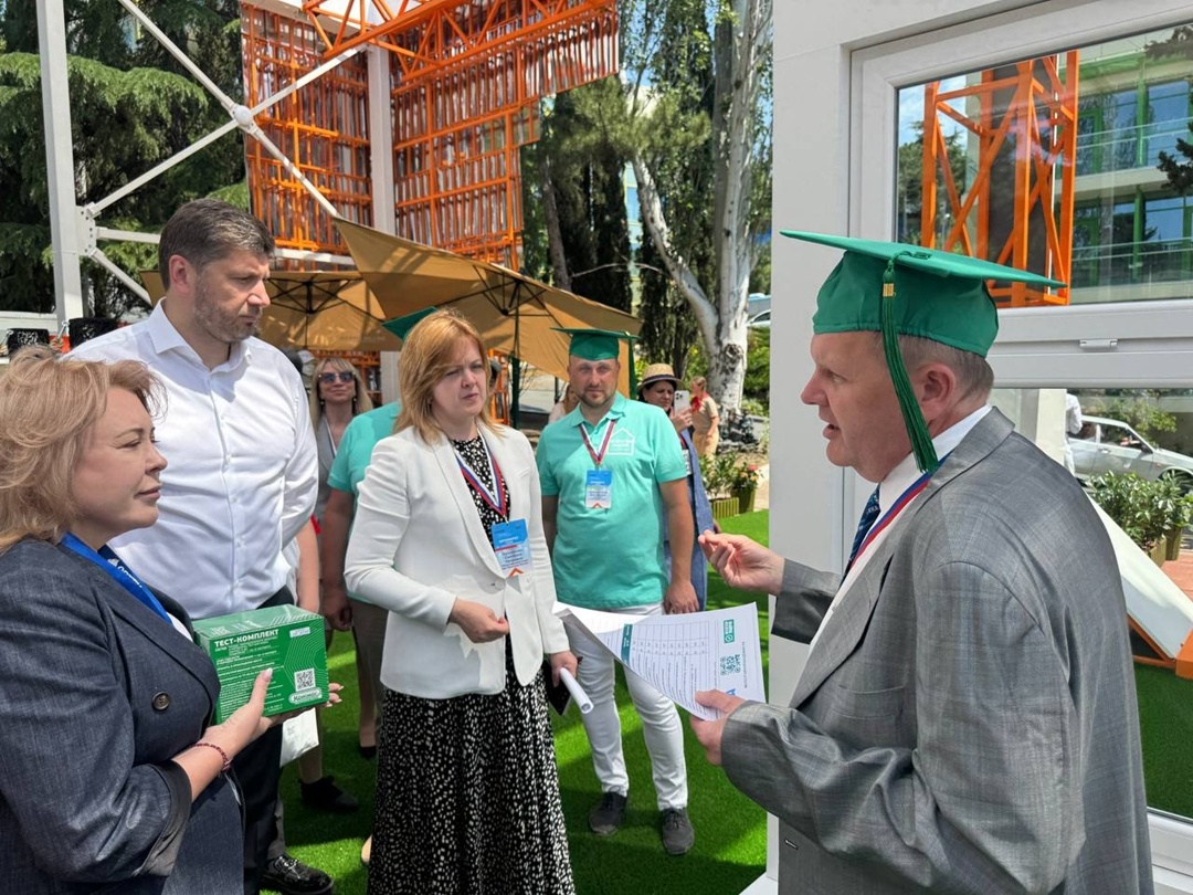 В Артеке состоялась торжественная церемония открытия интерактивной площадки «Я - строитель будущего!»